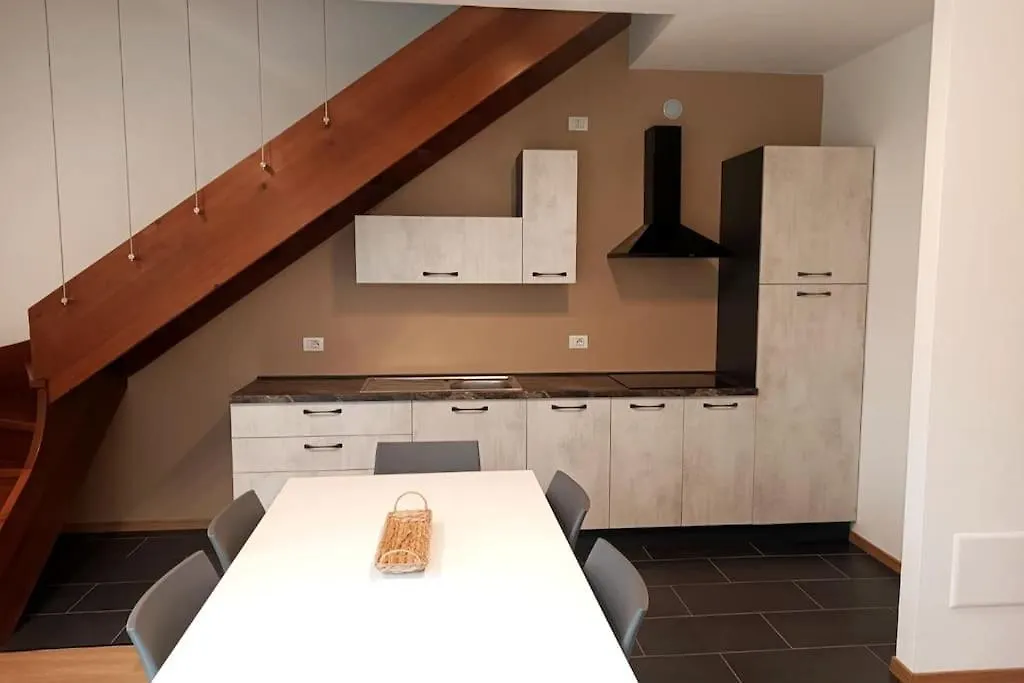 Apartment Residence Solare Con Piscina - Appartamento 5 Sueglio Italy